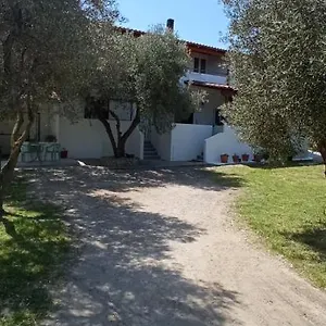 House Eugenia Apartman Szárti