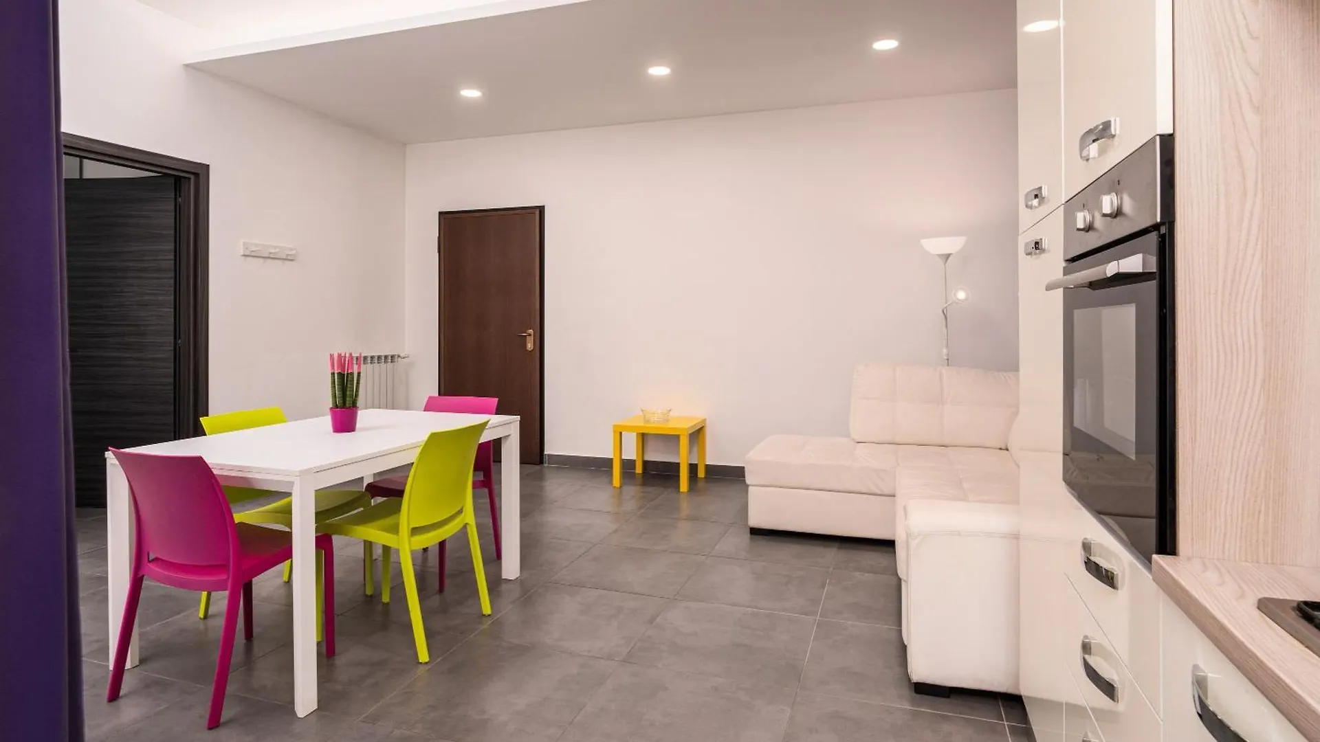 Residence Palazzo Dei Delfini By Receptio Катания Апартаменты