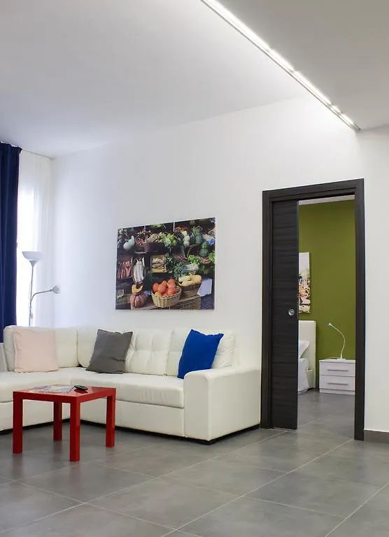Residence Palazzo Dei Delfini By Receptio Катания Италия